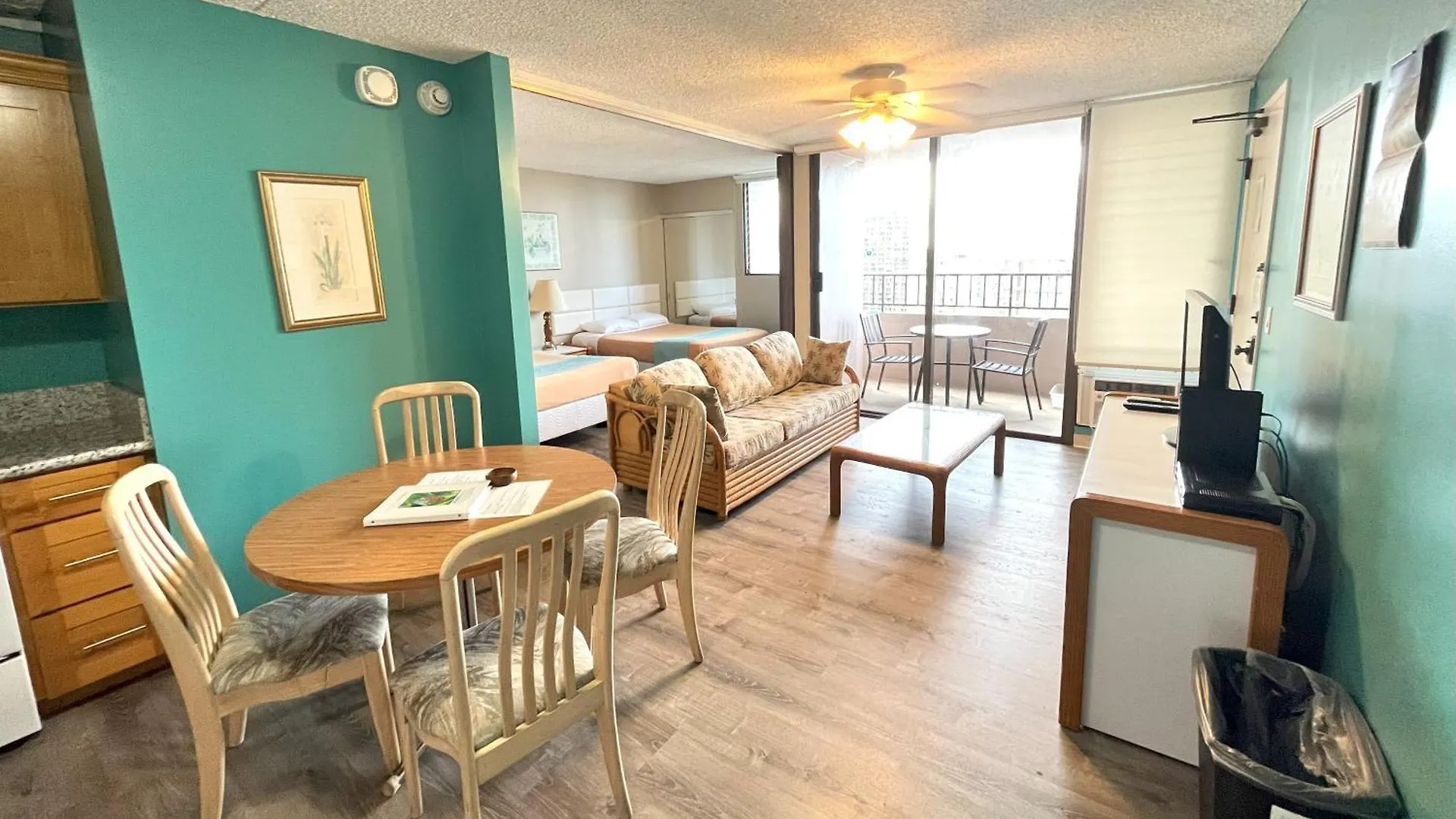 別荘 Royal Kuhio 1602 - Spacious Studio With Stunning Mountain Views In The Heart Of Waikiki! ホノルル