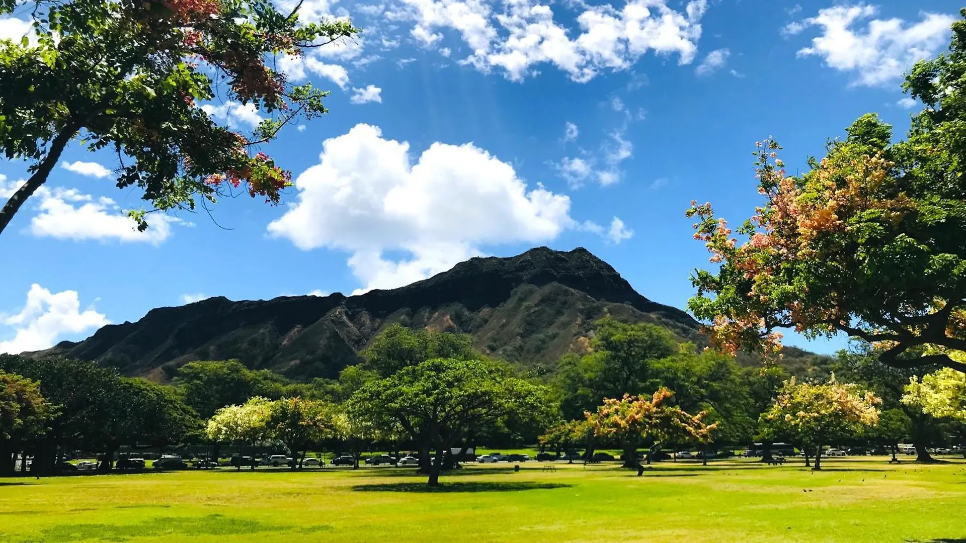 Holiday home Royal Kuhio 1602 - Spacious Studio With Stunning Mountain Views In The Heart Of Waikiki! Honolulu United States